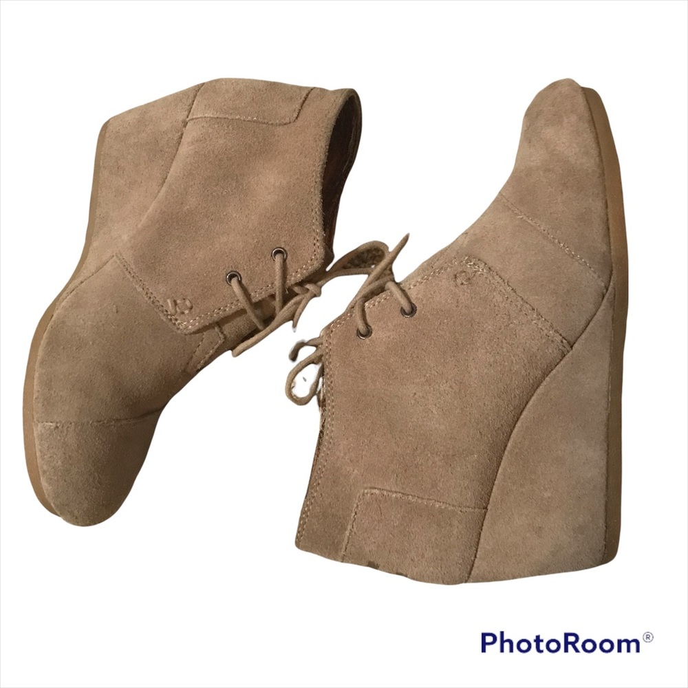 TOMS suede Wedge lace up booties size 9